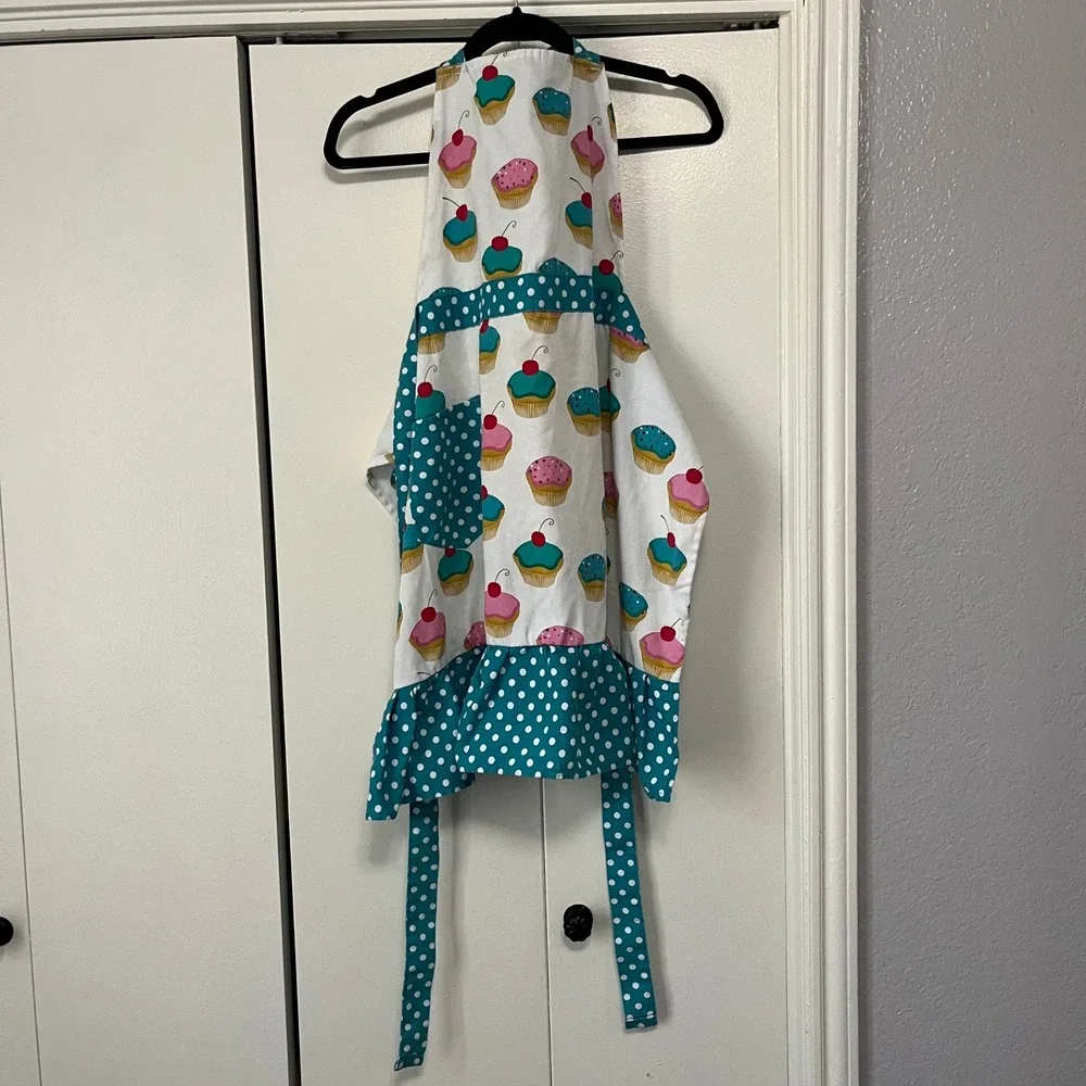 Gourmet Club Women's‎ Cupcake Apron Teal Polka Dot Ruffle Kitchen Baking Fun